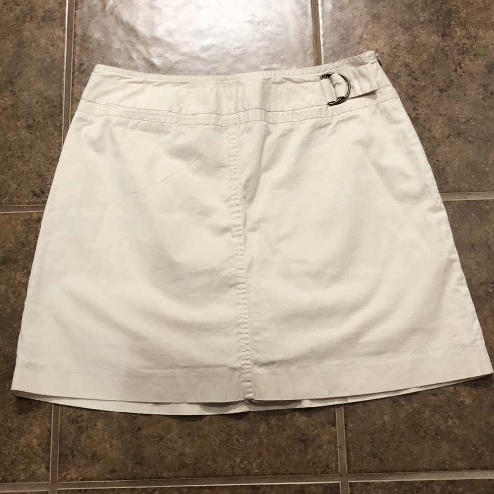 St John’s Bay Stretch Size 10 Skort Khakis Cream